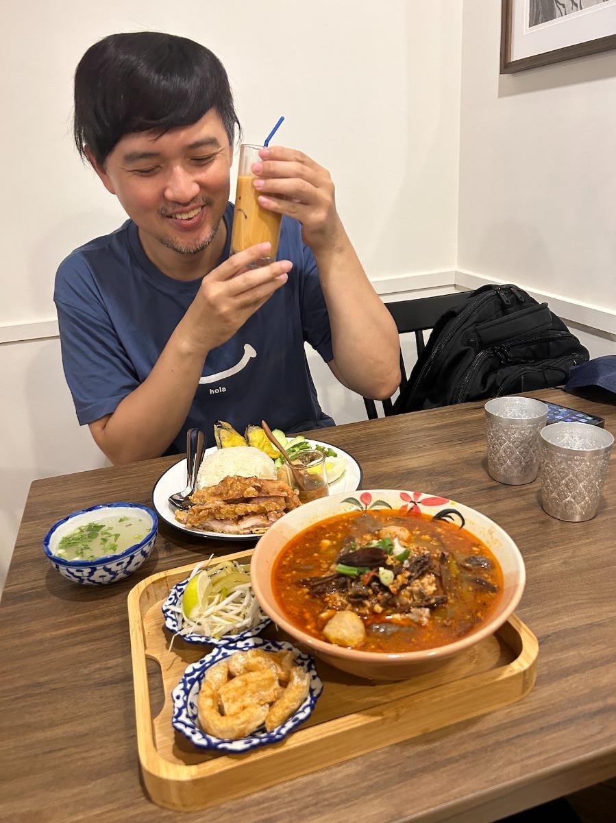【內湖吃泰國料理】餐廳與餐點都讓人置身泰國「小庭院泰食」 菜單有中文音譯